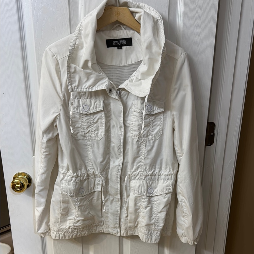 Kenneth Cole Reaction White Utility Jacket with Collared Neckline